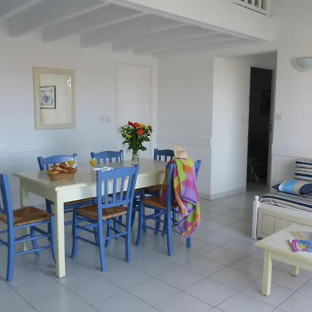 דירה With A View On The Pool Or Near Boyard